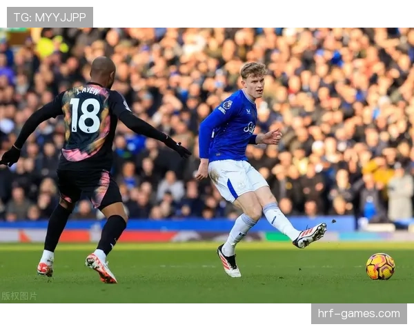 埃弗顿中场强势复苏助球队重返胜利轨道，状态回升引关注