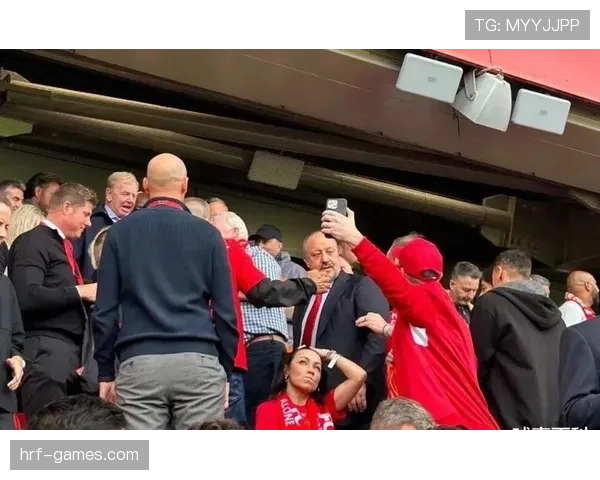 贝尼特斯执掌太妃糖，重返英超开启新篇章